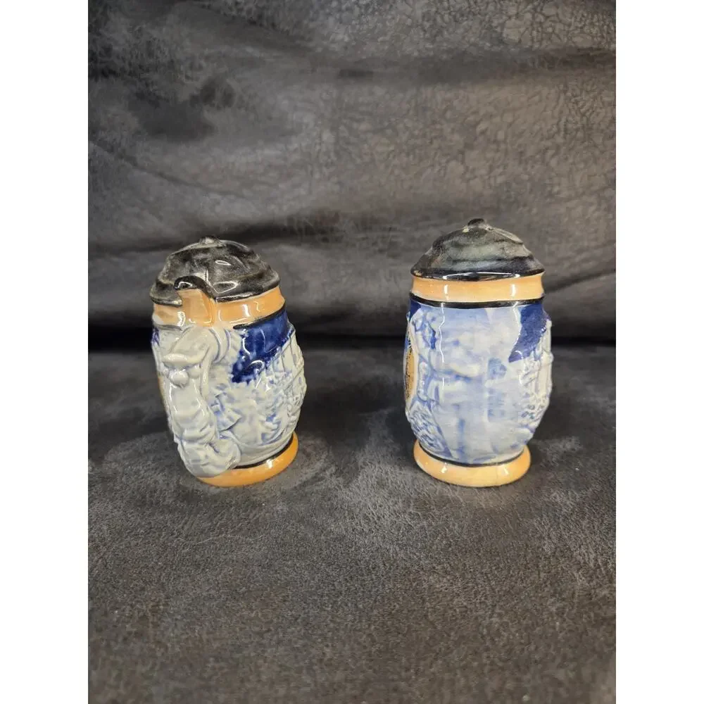 Vintage Wisconsin Dells Jaws of the Dells Beer Stein Salt & Pepper Shakers Japan